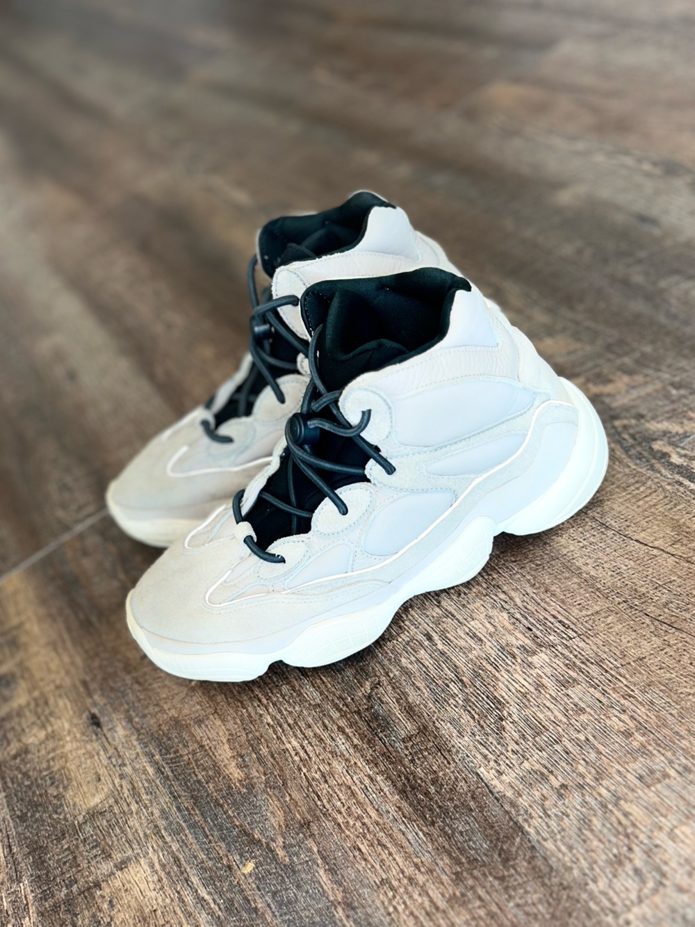 adidas Yeezy 500 High Mist Stone
Size 11 GV7775
